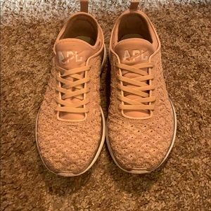 💕APL lululemon shoes